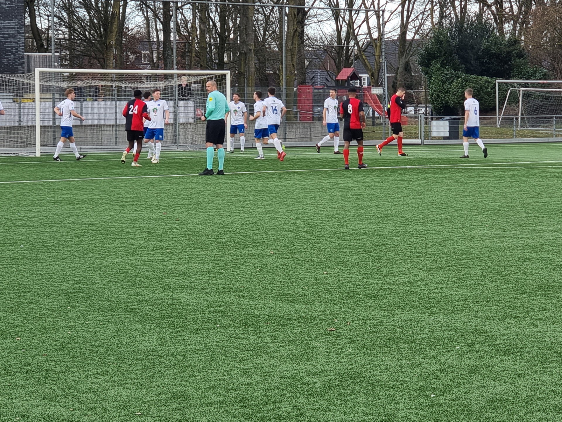 De Treffers en sv DFS delen de punten: 0-0