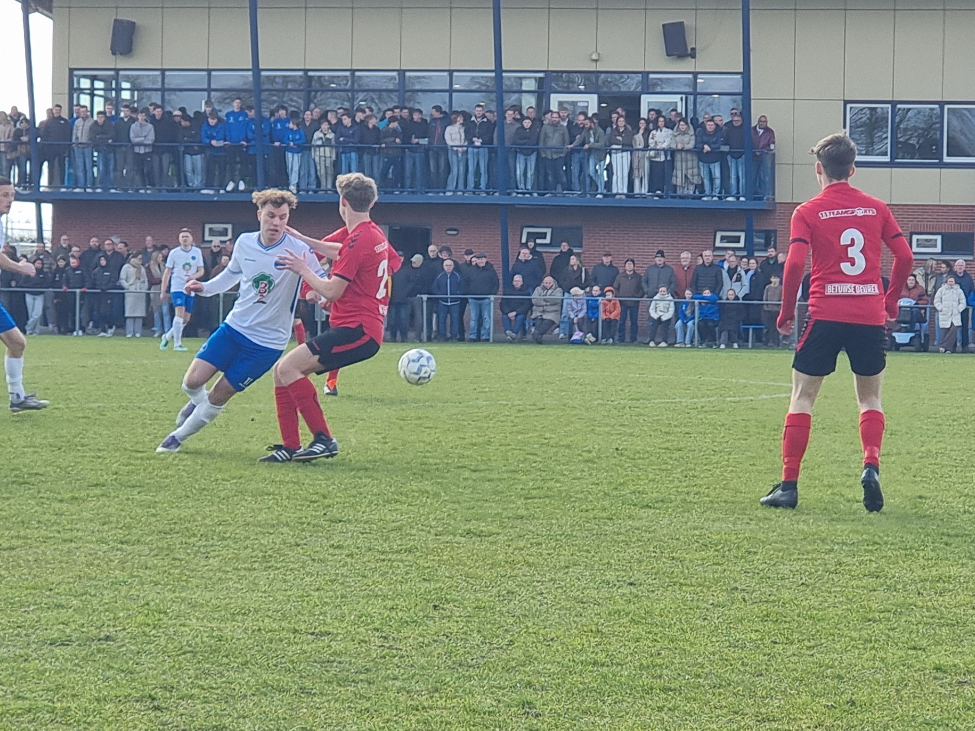 Puntendeling in derby, 1-1