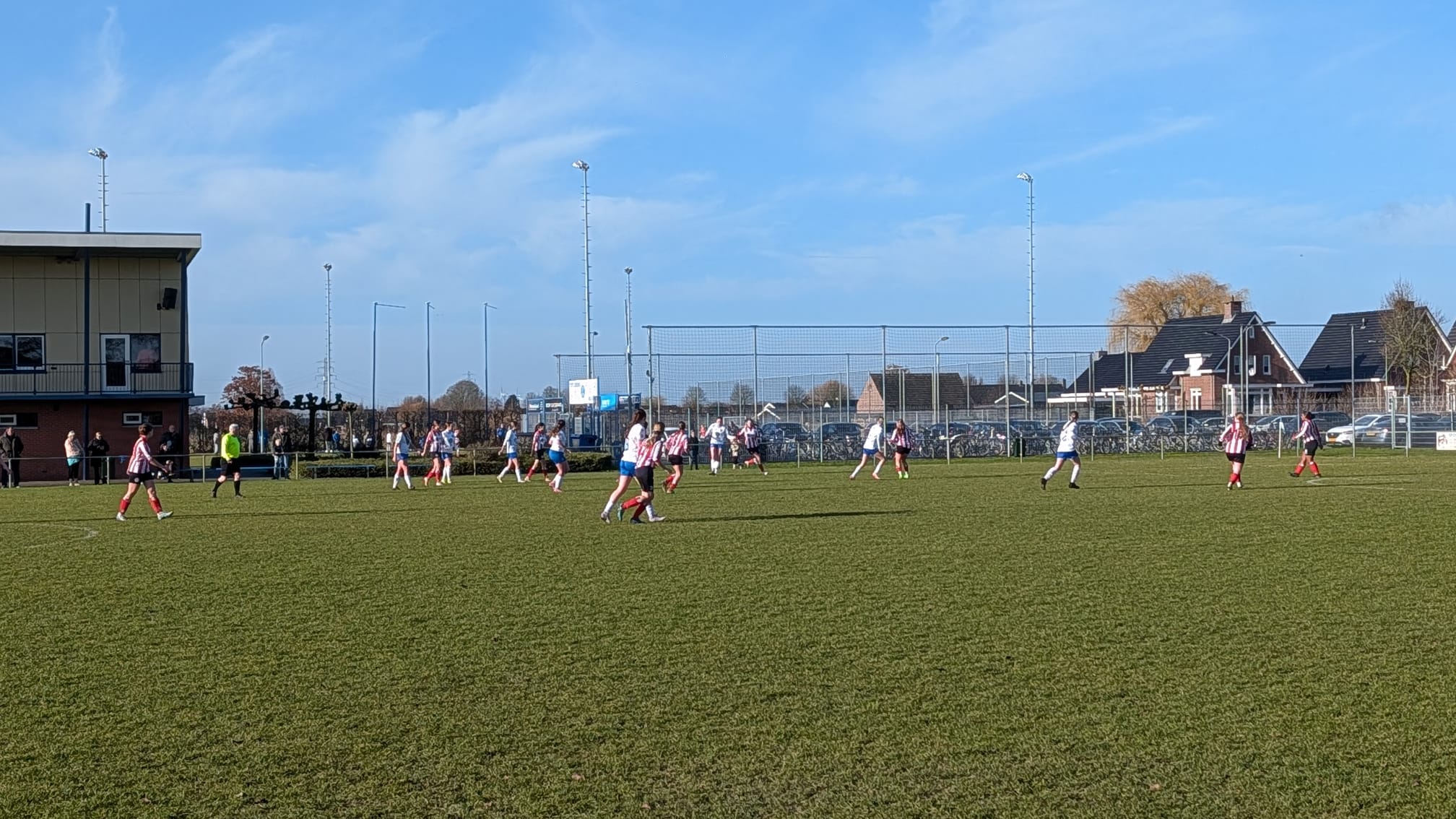 Nipte overwinning voor sv DFS MO20: 1-0