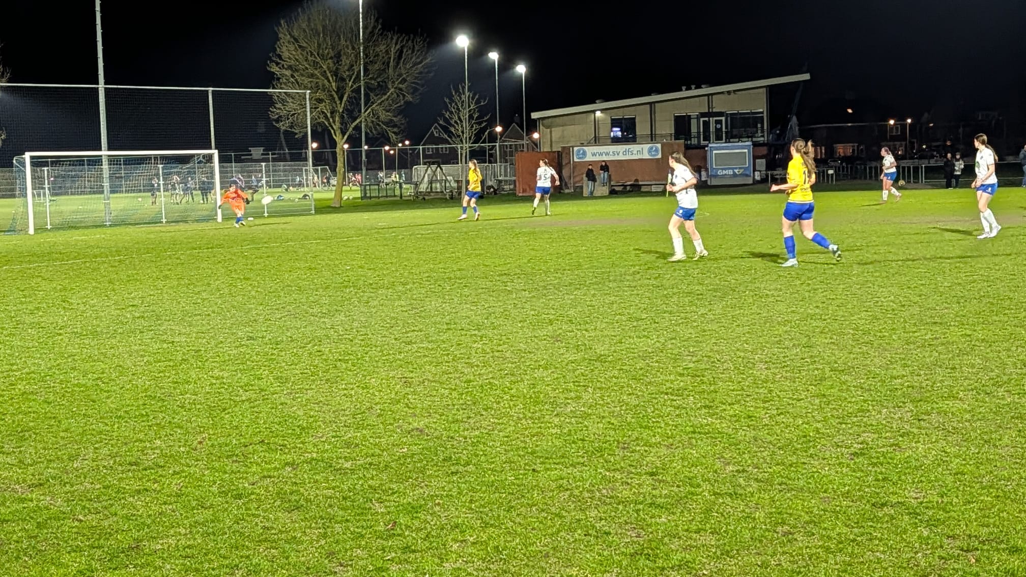 MO20 verrast koploper, 3-0